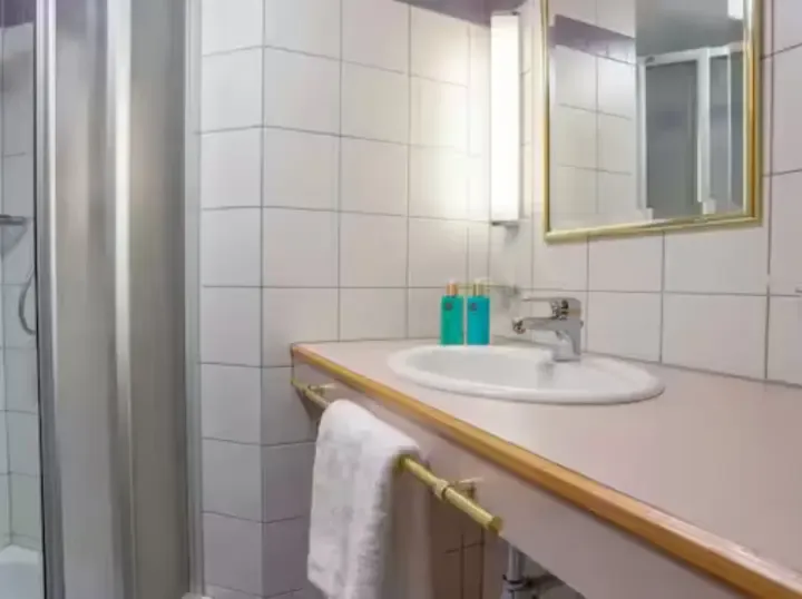 Hotel Garni Austria - Bathroom