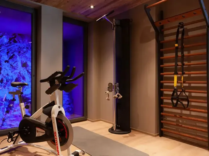 22 Summits - Gym
