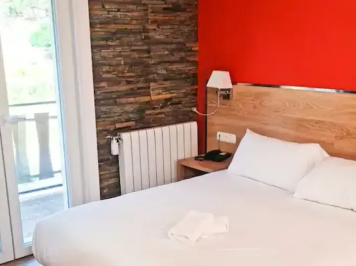 Hotel Victoria - Bedroom (3)