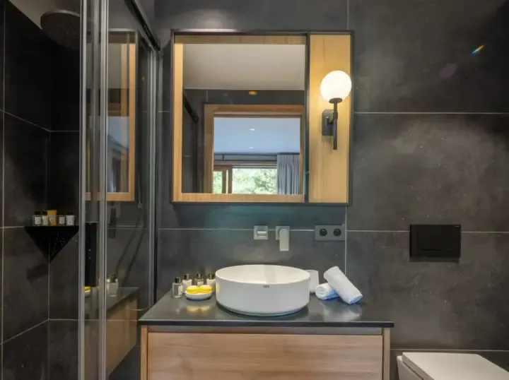 Apartment Serene - Bathroom (1)