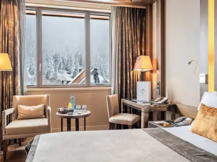 Val de Neu - Bedroom (1)
