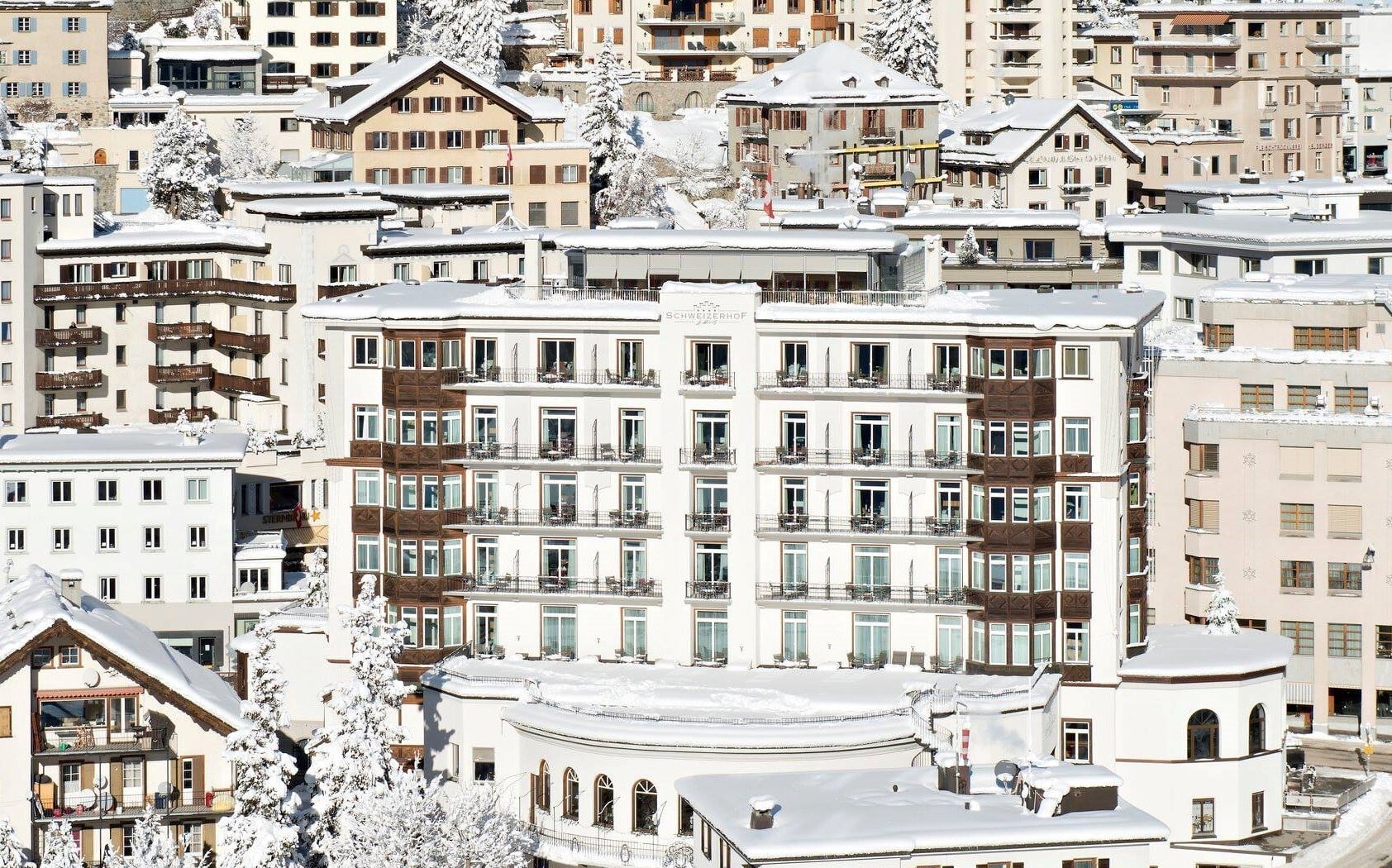 Hotel Schweizerhof Exterior
