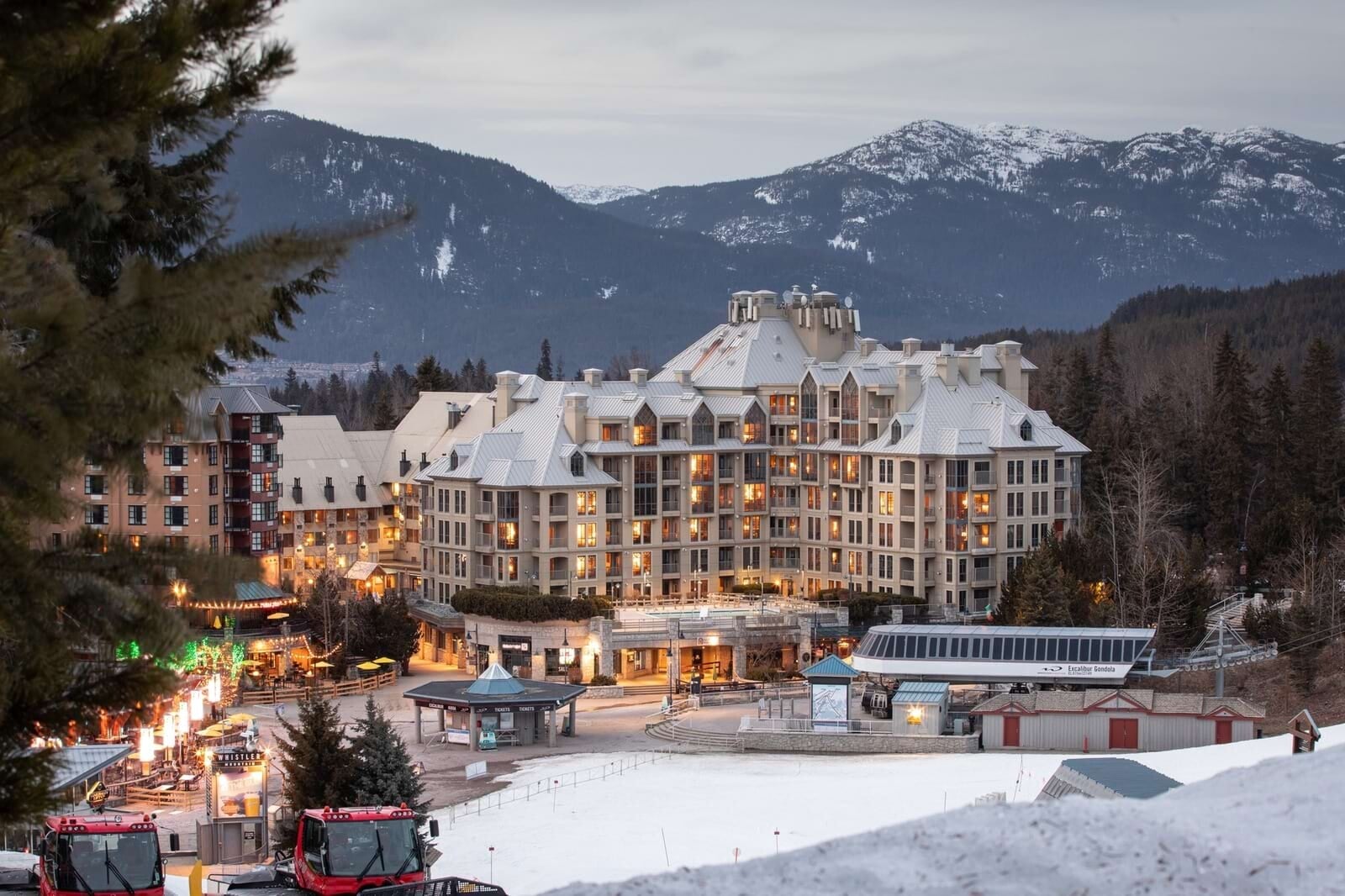 Pan Pacific Mountainside Exterior