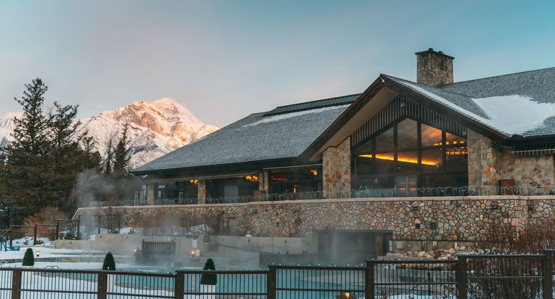 Fairmont Jasper Park Lodge Exterior